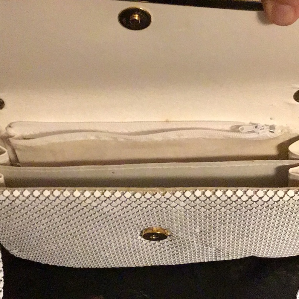 Asymmetrical Warm White Mesh Clutch - Picture 4 of 5